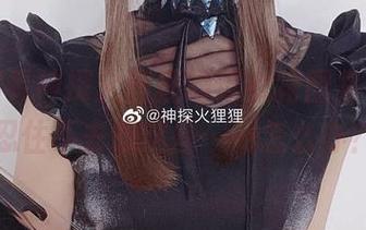 当你翻看神探火狸狸的连衣裙图集，能否忍住不去想这些……怎么办？