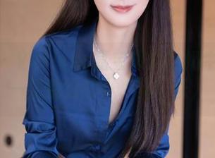 秀人网 – Vetiver嘉宝贝儿的奶牛图包：一场视觉的小“乳”乐，