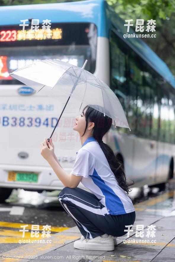 秀人网 - 不为别的，只因为Zoe柚柚和她的奶牛作品太好玩！