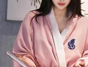 秀人网 – 冯木木职场OL制服图包，一打开就能引发老板的“微微震灾”。
