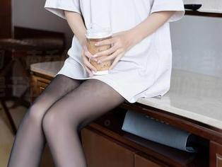 秀人网 – 南乔的护士作品精选：当护士的不只是干活，还有这让人感到的怦怦直跳。