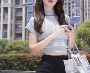 秀人网 – 原图里的周慕汐baby美脚，让我觉得下载是个合理选择吗？
