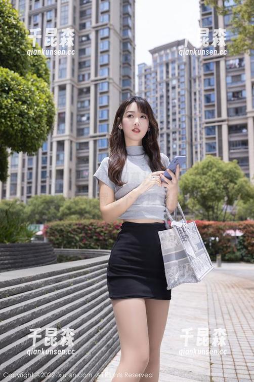 秀人网 - 原图里的周慕汐baby美脚，让我觉得下载是个合理选择吗？