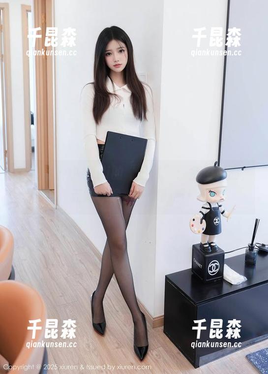 秀人网 - 小Kiki的“日常”：免费作品，无需等候，任你翻看！