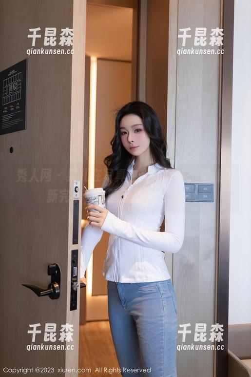 秀人网 - 果儿在写真中宛如女神，壁纸更新完毕，你的手机也要升级！