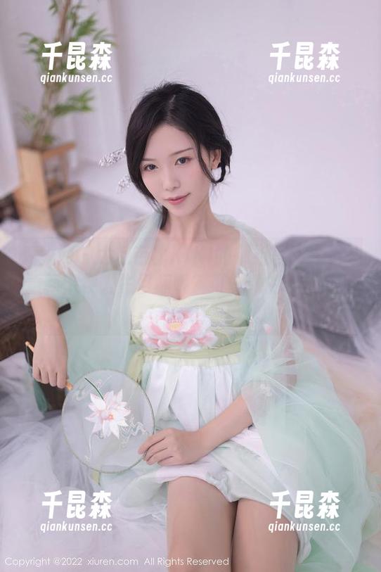 秀人网 - 为何芭比KIKI的御姐写真会让人重新审视人生目标呢？可能她的自信太强了吧！