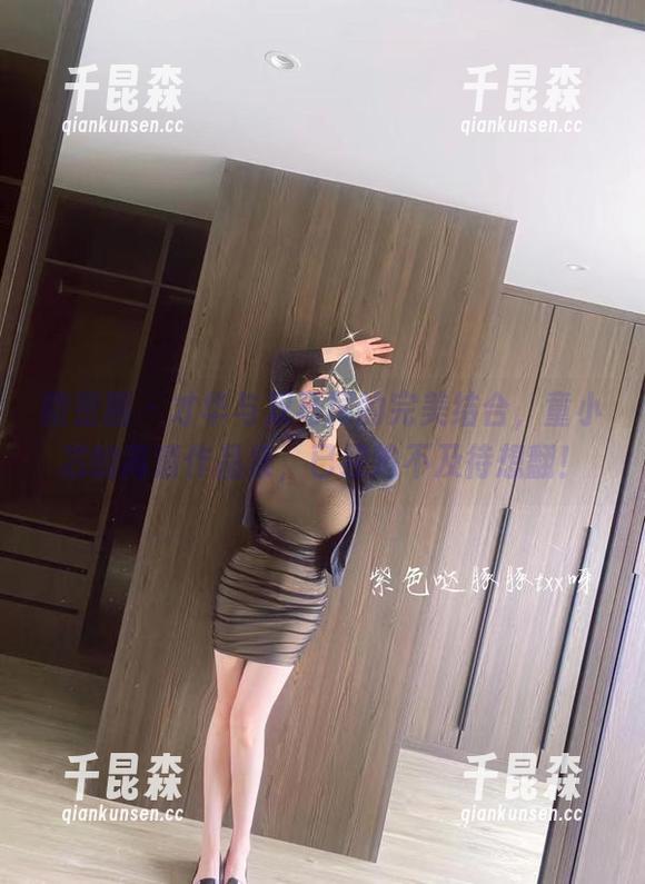 微密圈 - 才华与双马尾的完美结合，童小芯的高清作品集，已经迫不及待想翻！
