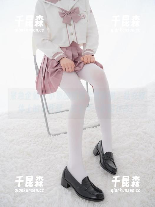 紧急企划 - 小恩的空姐全套原图，社交媒体上的小炸裂，完全不一样的状态！