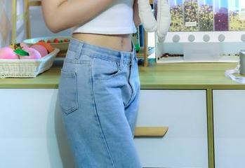 绮梦摄影 – 在线看栗子，秘书写真片段——听说“呜哇这位小姐姐真会做事”，完全是个双面派！
