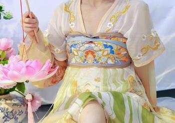 绮梦摄影 – 网盘的夏天，章章油亮作品下载图鉴来了