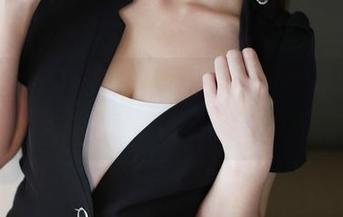 美媛馆 – 让我们看看绮里嘉ula怎样用她的自拍作品集，颠覆我对颜值的认识！