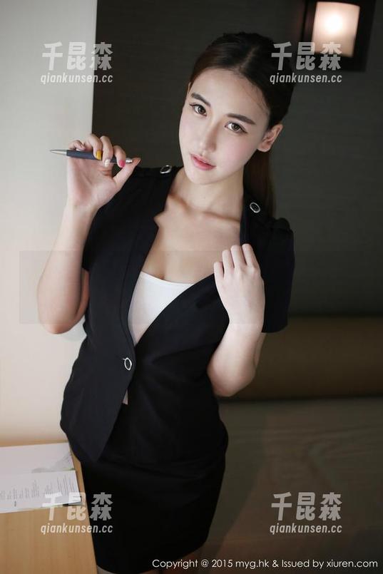 美媛馆 - 让我们看看绮里嘉ula怎样用她的自拍作品集，颠覆我对颜值的认识！