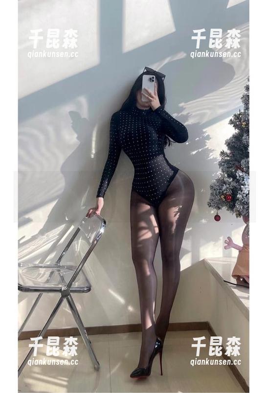 微密圈 - 艾拉·isla的修女写真集：下载看个痛快，别再担心禁忌了！