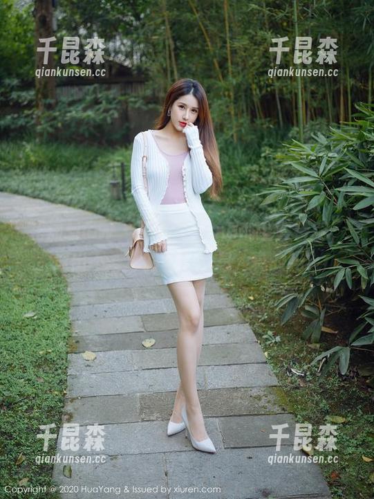 花漾show - 娜露selena的全套镂空，透出不一样的夏日气息，真的吗？