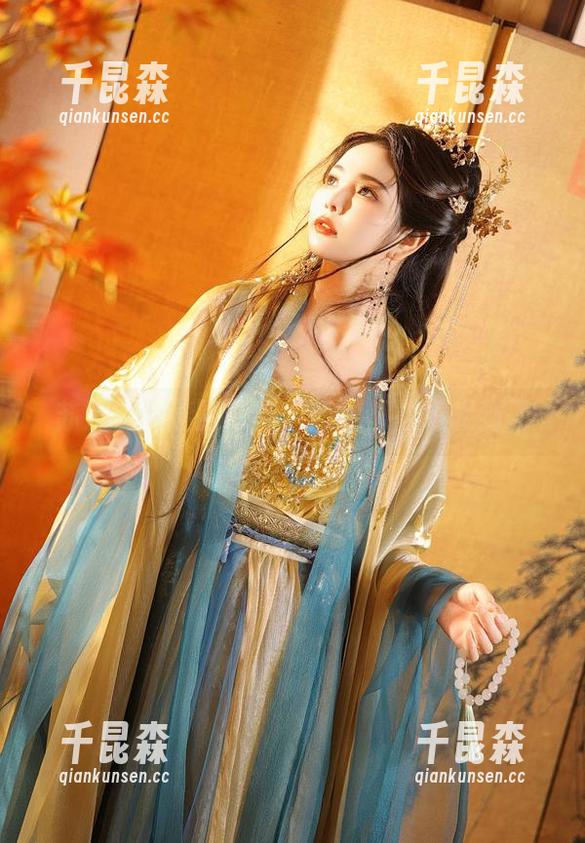苏嫣嫣阿姨的写真，初冬都被她暖到了