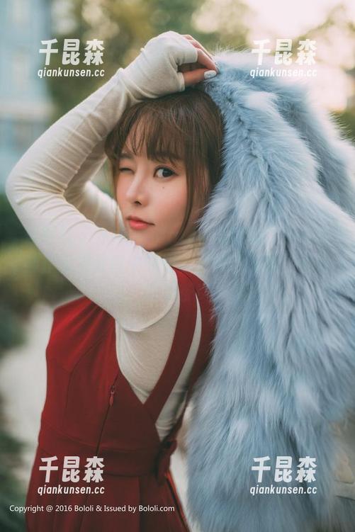 菠萝社 - 从AngelaLee李玲的雅典娜女神作品集分享中领悟：原来“女神”也爱喝奶茶！