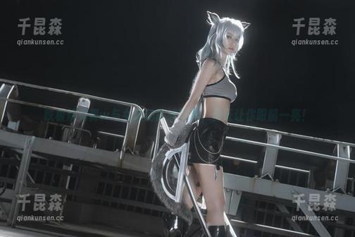 铁板烧鬼舞w与女孩的高清写真，保证让你眼前一亮！