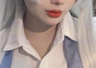 最新图库里的阿九从不咕咕，花嫁的造型，偏偏多了些巧妙的小心机。