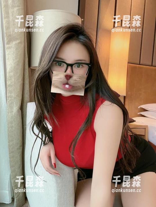 微密圈 - 嗨，陈大小姐在线上卖萌！这些图片，心动到不行