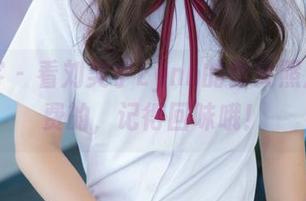 青豆客 – 看刘奕宁Lynn的修女照片，免费的，记得回味哦！