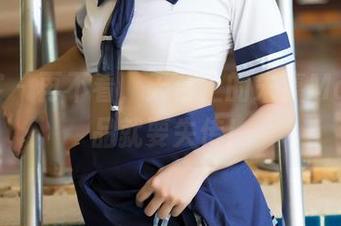 青豆客 – 再不看，天台上的朱赢Molly作品就要失传！