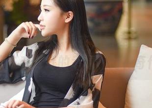 青豆客 – 王语纯穿毛衣，图库里发现了一种号称‘毛茸茸的幸福’的神奇作品！