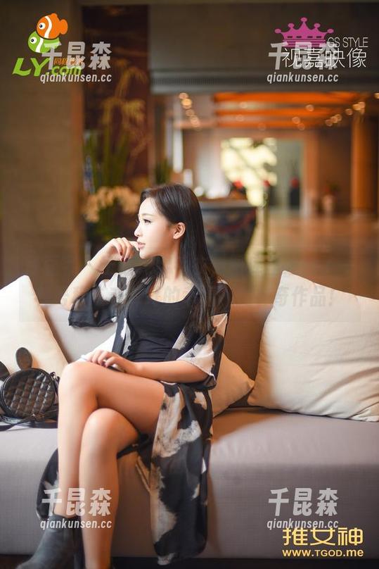 青豆客 - 王语纯穿毛衣，图库里发现了一种号称‘毛茸茸的幸福’的神奇作品！