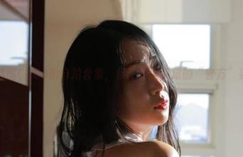 来看韩国CoCo的自拍合集，保证你没见过的“官方”姿势！