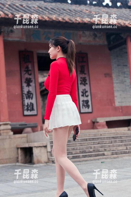 魔镜街拍 - 这个雨季不再来，可凯恩的套图可是越发精彩，冲！