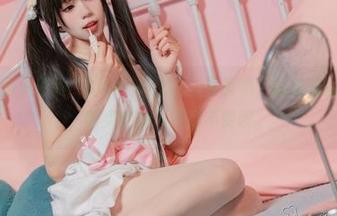 哇，黏黏团子兔的“Giveittome”写真集，既要美图又要原图，眼尖的我可不得不赞叹。