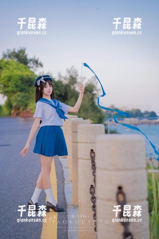 网盘里的黏黏团子兔，自个的少女写真，一直在纠缠。